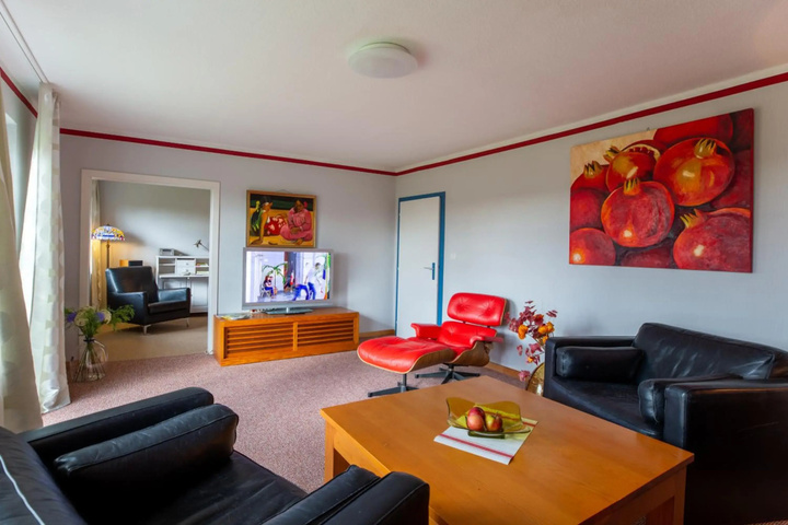 Room 12 of 21