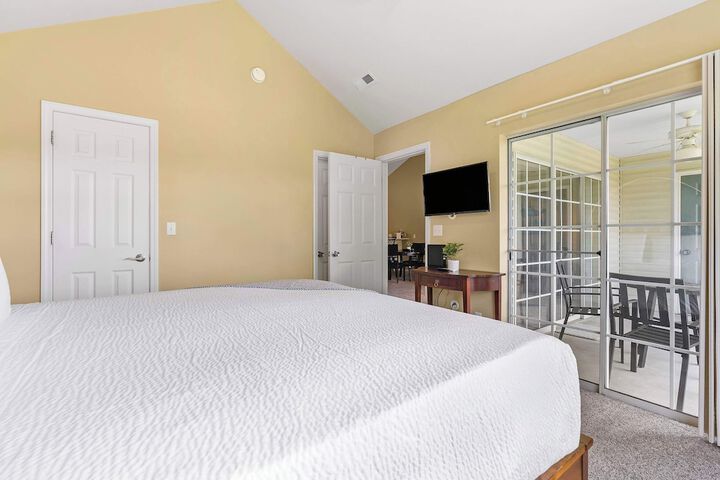 Room 7 of 24