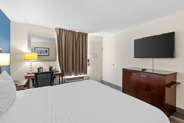 Room 34 of 70