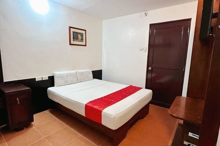 Room 2 of 16