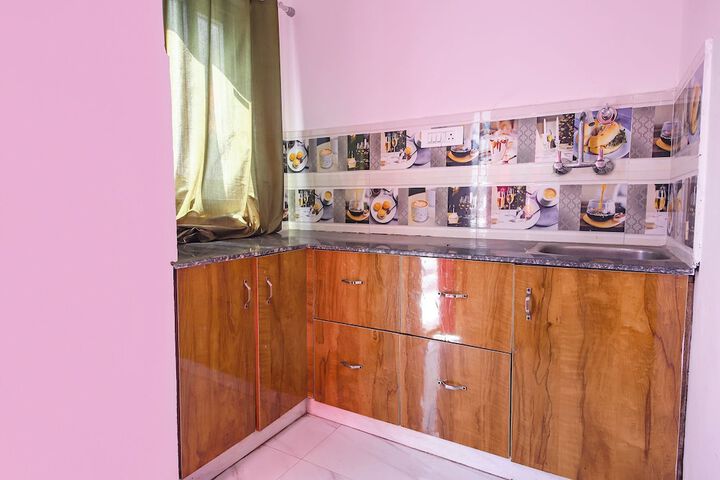 Room 8 of 32