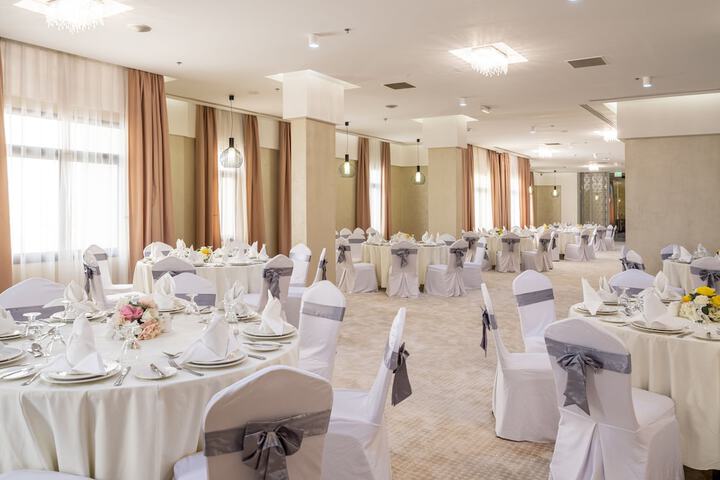 Ballroom/Hall 39 of 43