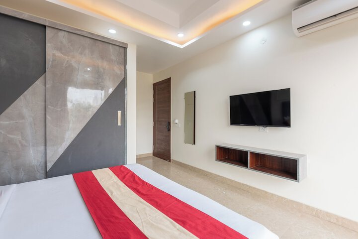 Room 17 of 40
