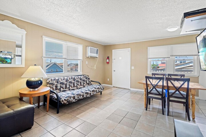 Room 14 of 42