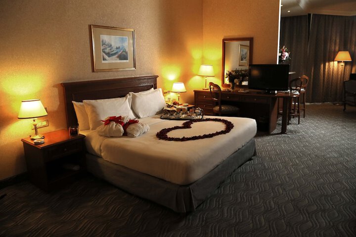 Room 19 of 81