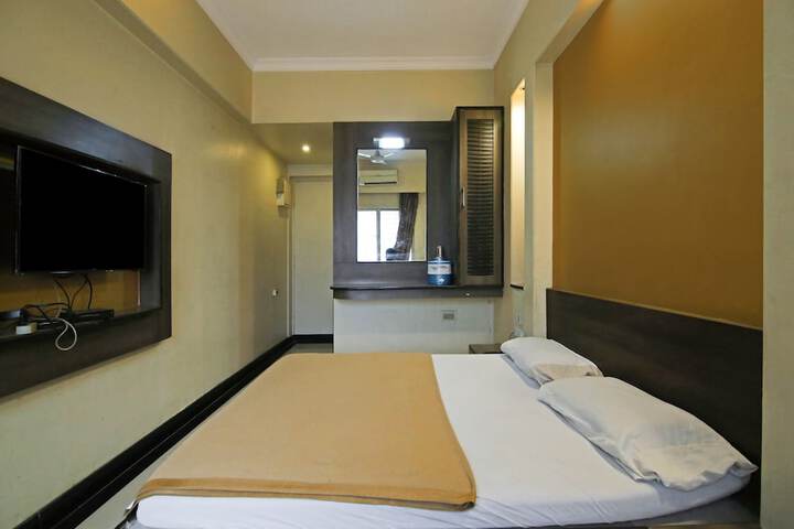 Room 10 of 51