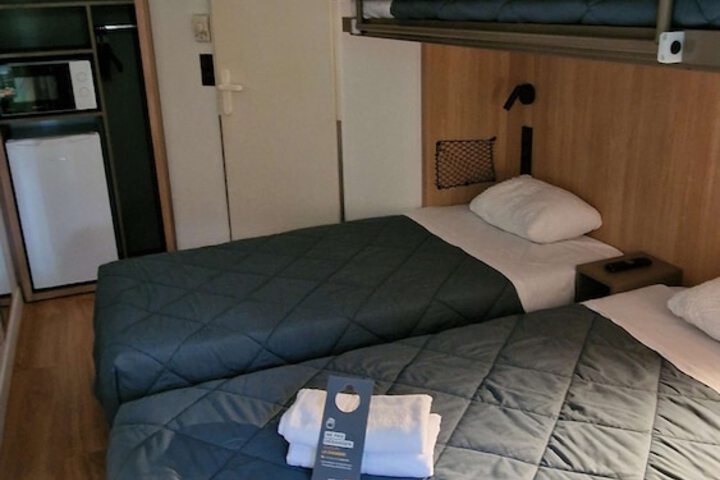 Room 7 of 40