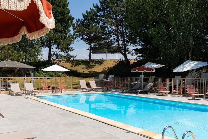 Pool Hotel