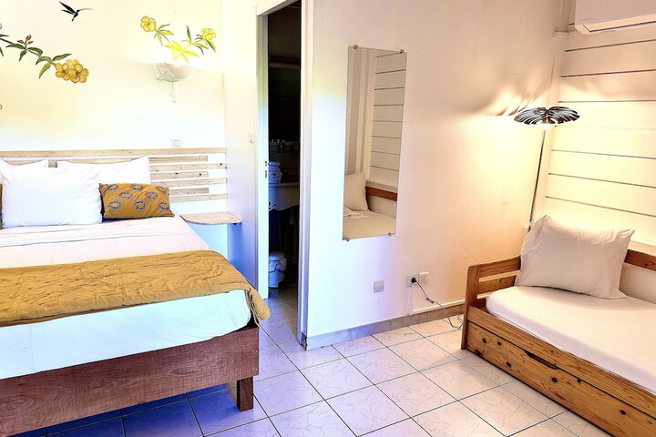 Room 5 of 62
