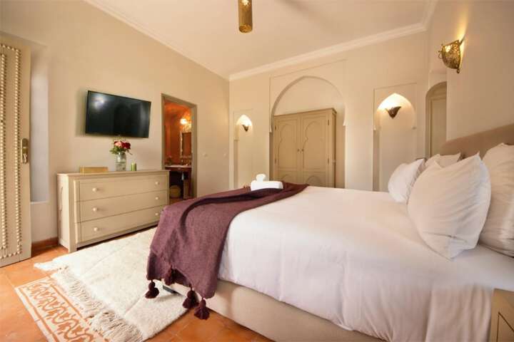 Room 7 of 10