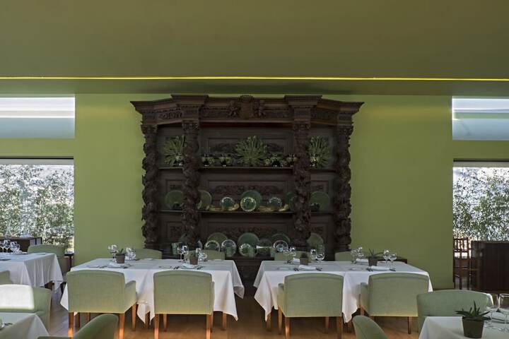 Dining 112 of 152