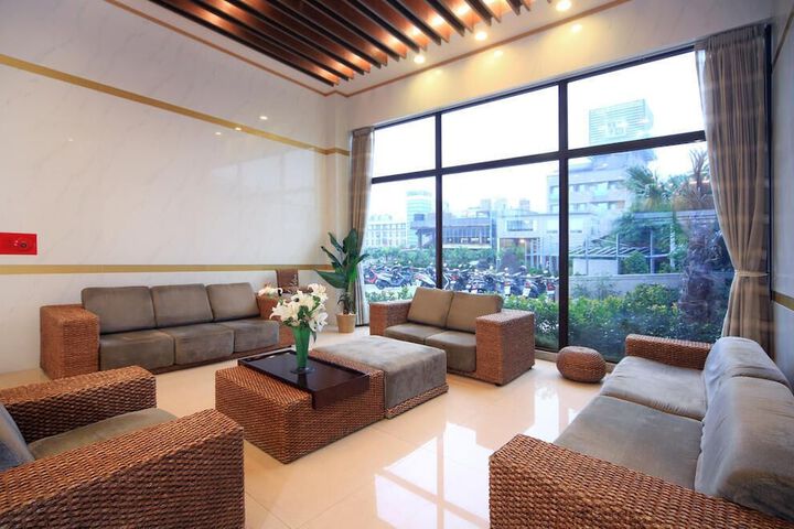 Guest Lobby