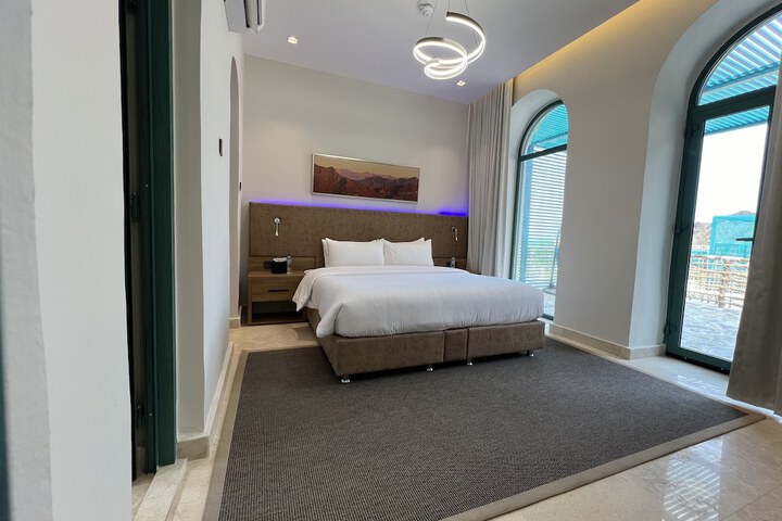 Room 14 of 79