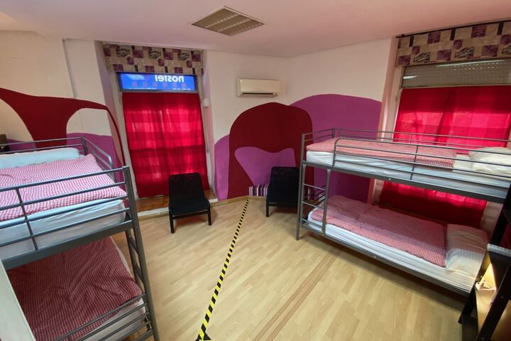 Room 22 of 42