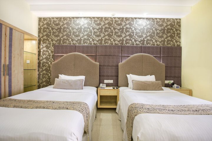 Room 30 of 61