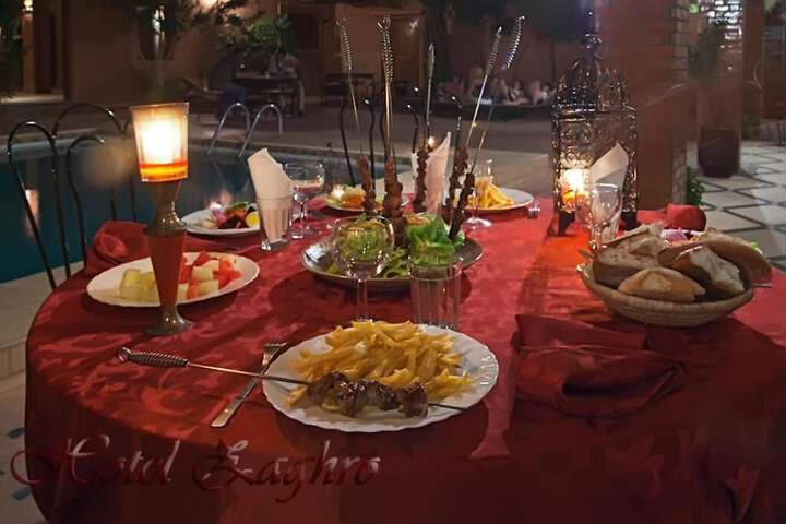 Dining 23 of 31