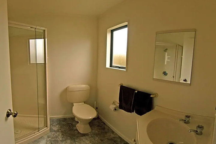 Room 8 of 14