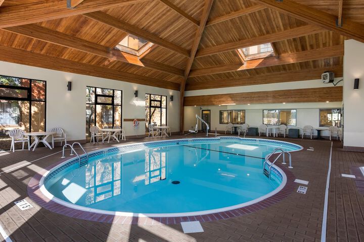 Pool 39 of 63