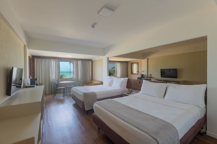 Room 34 of 157
