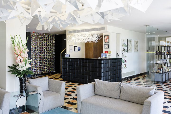 Hotel Interior 4 of 77