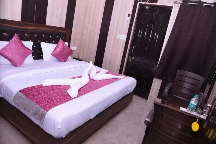 Room 7 of 30