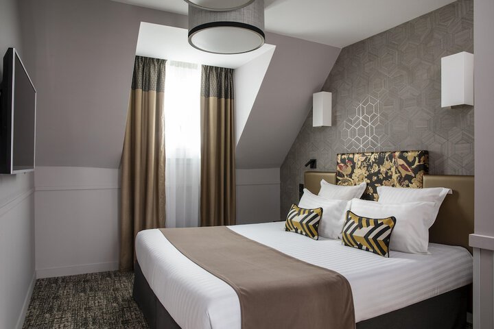 Room 14 of 46