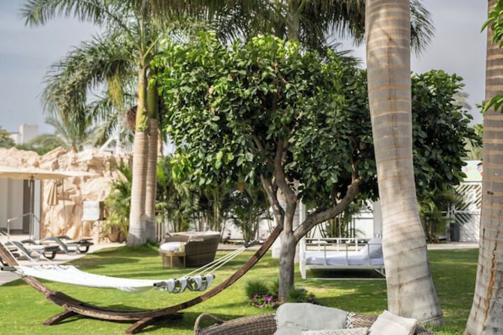 Pools & Facilities