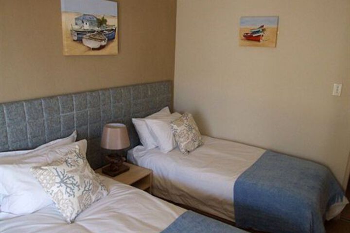 Room 12 of 48