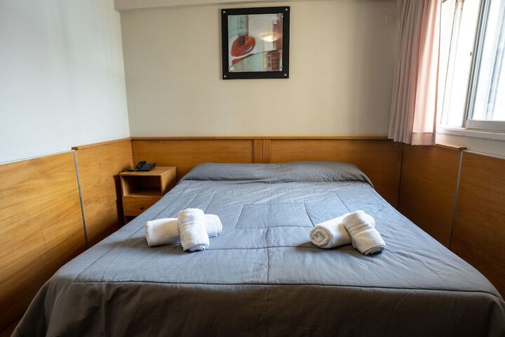 Room 28 of 63