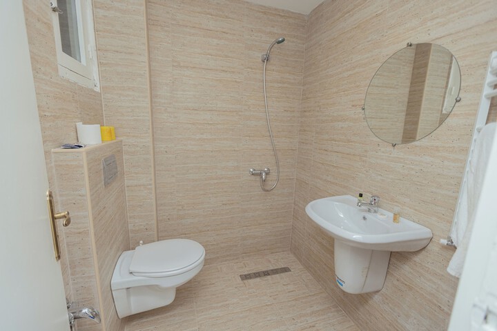 Room 26 of 31