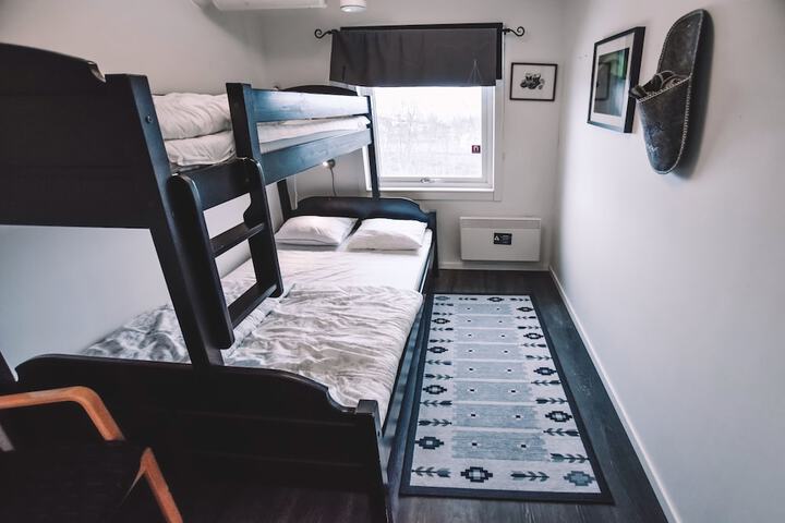 Room 17 of 94