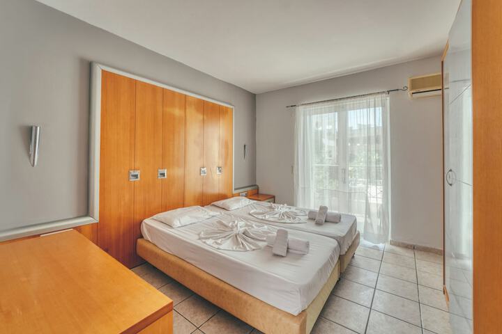 Room 6 of 46