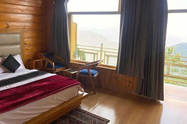 Room 3 of 21