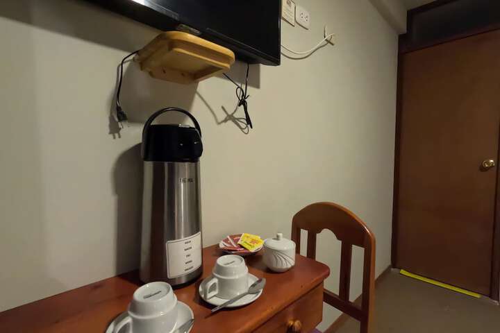 Room 11 of 20
