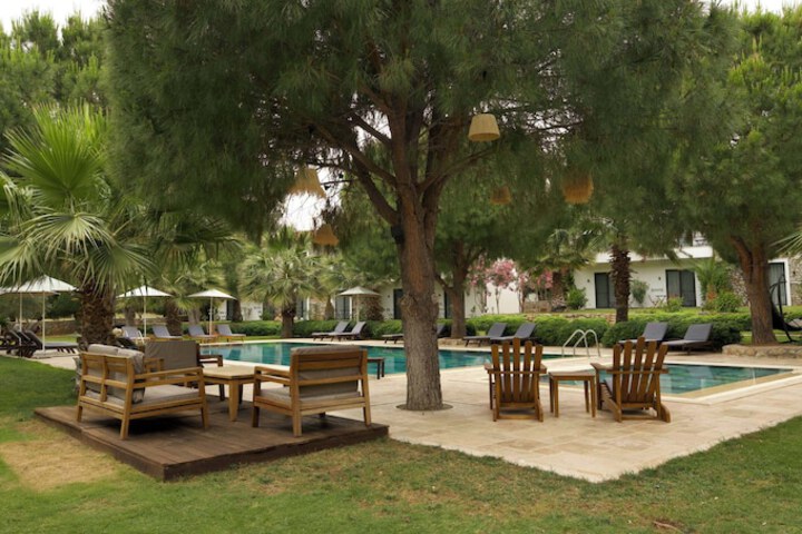 Hotel Exterior 59 of 73