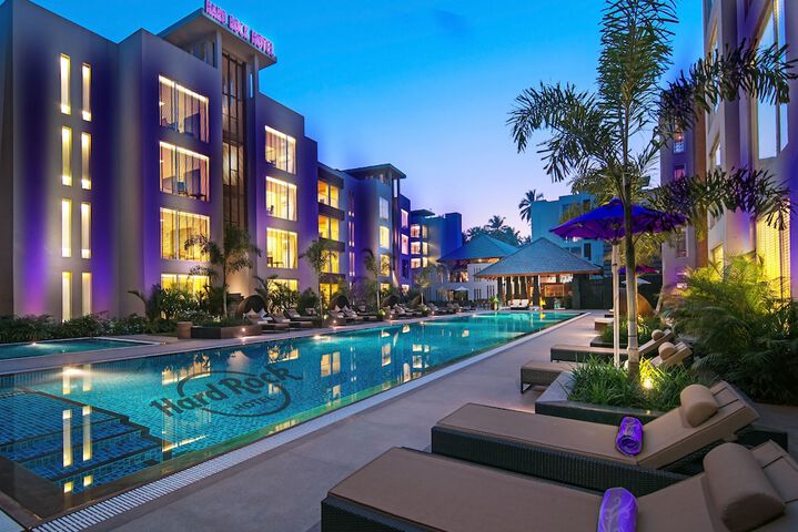 Pool Hotel