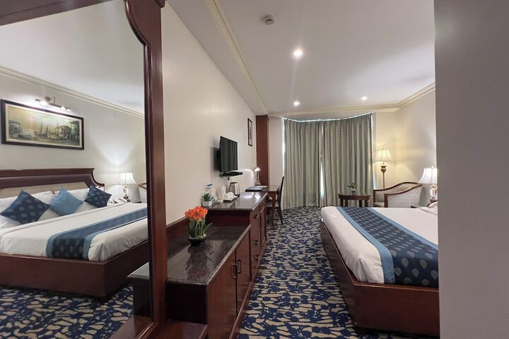 Room 34 of 164