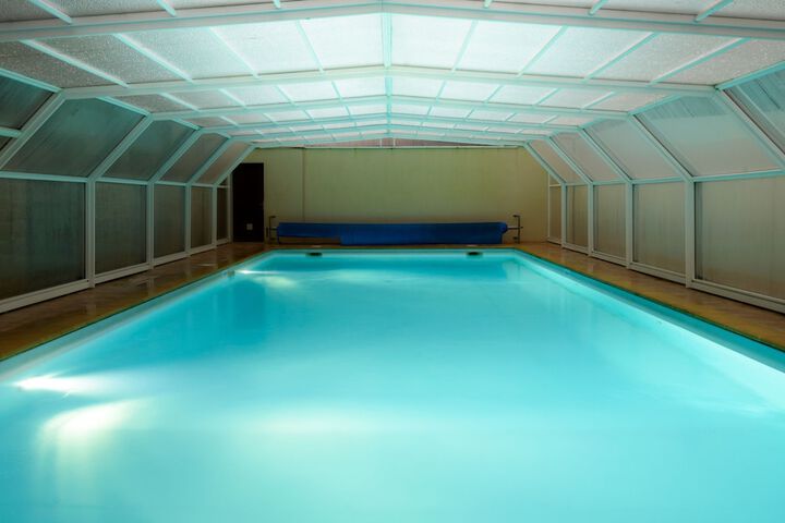 Pools & Facilities