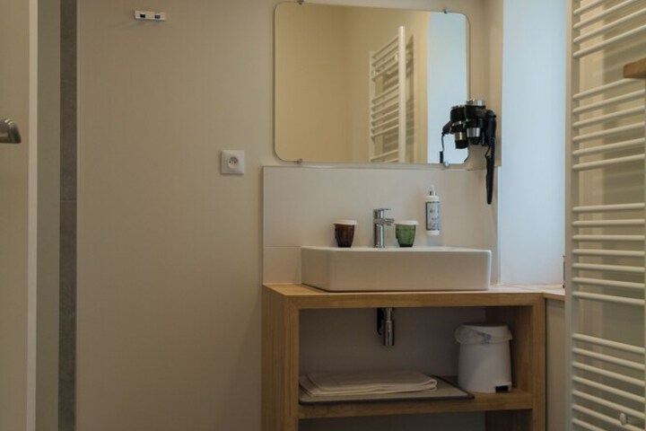 Room 68 of 109
