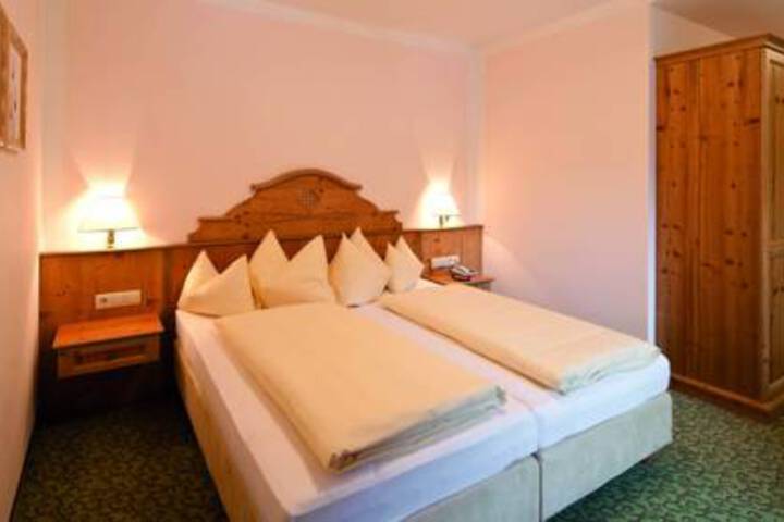 Room 2 of 4