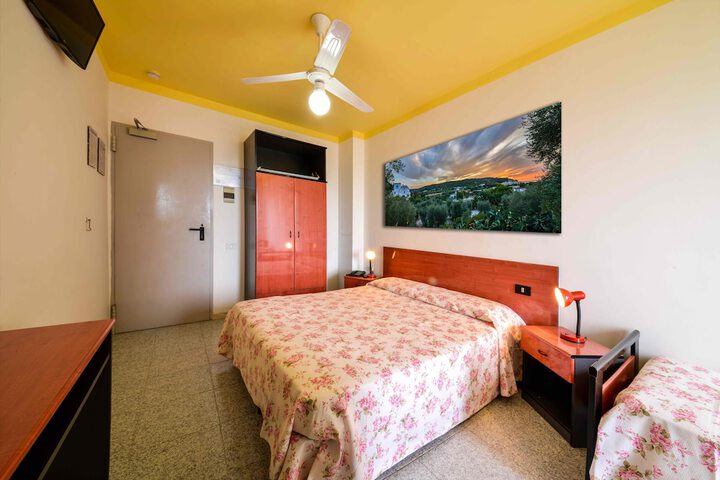 Room 5 of 41