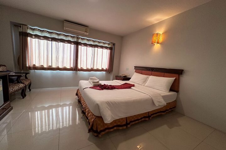 Room 12 of 60
