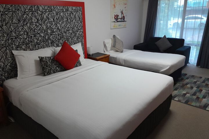 Room 15 of 37