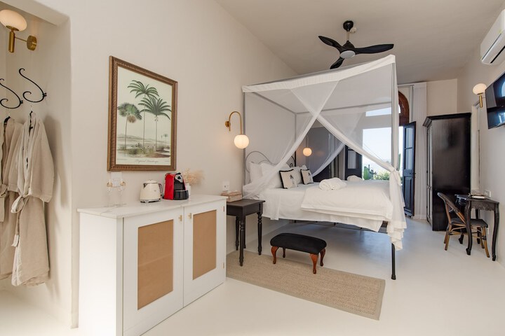 Room 12 of 194