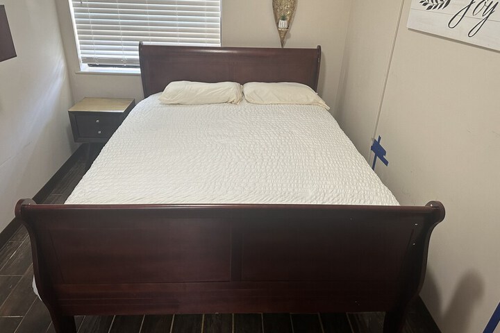Room 35 of 66