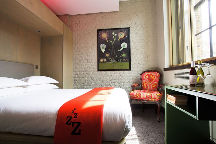 Room 4 of 55