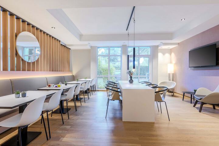 Dining Photos