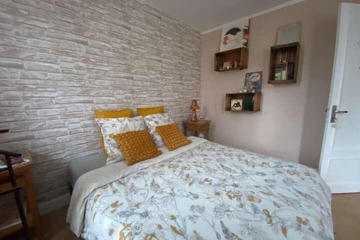 Room 5 of 39