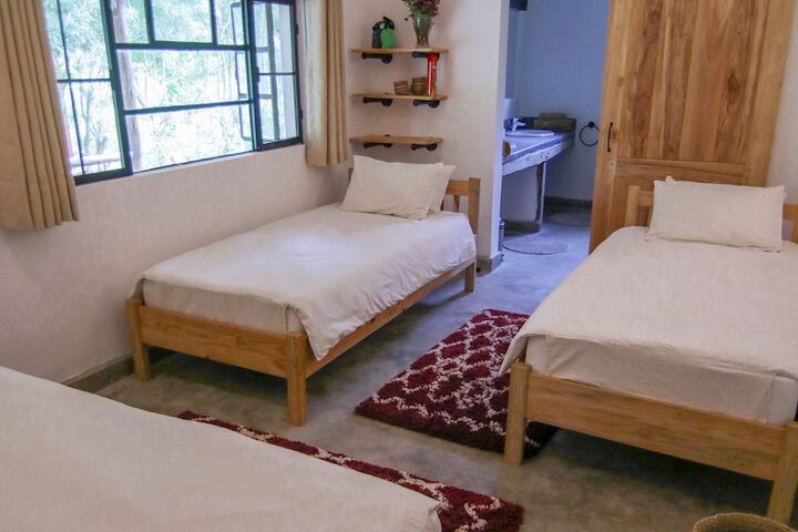 Room 8 of 48