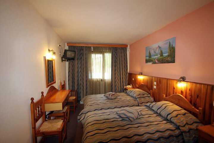 Room 4 of 31